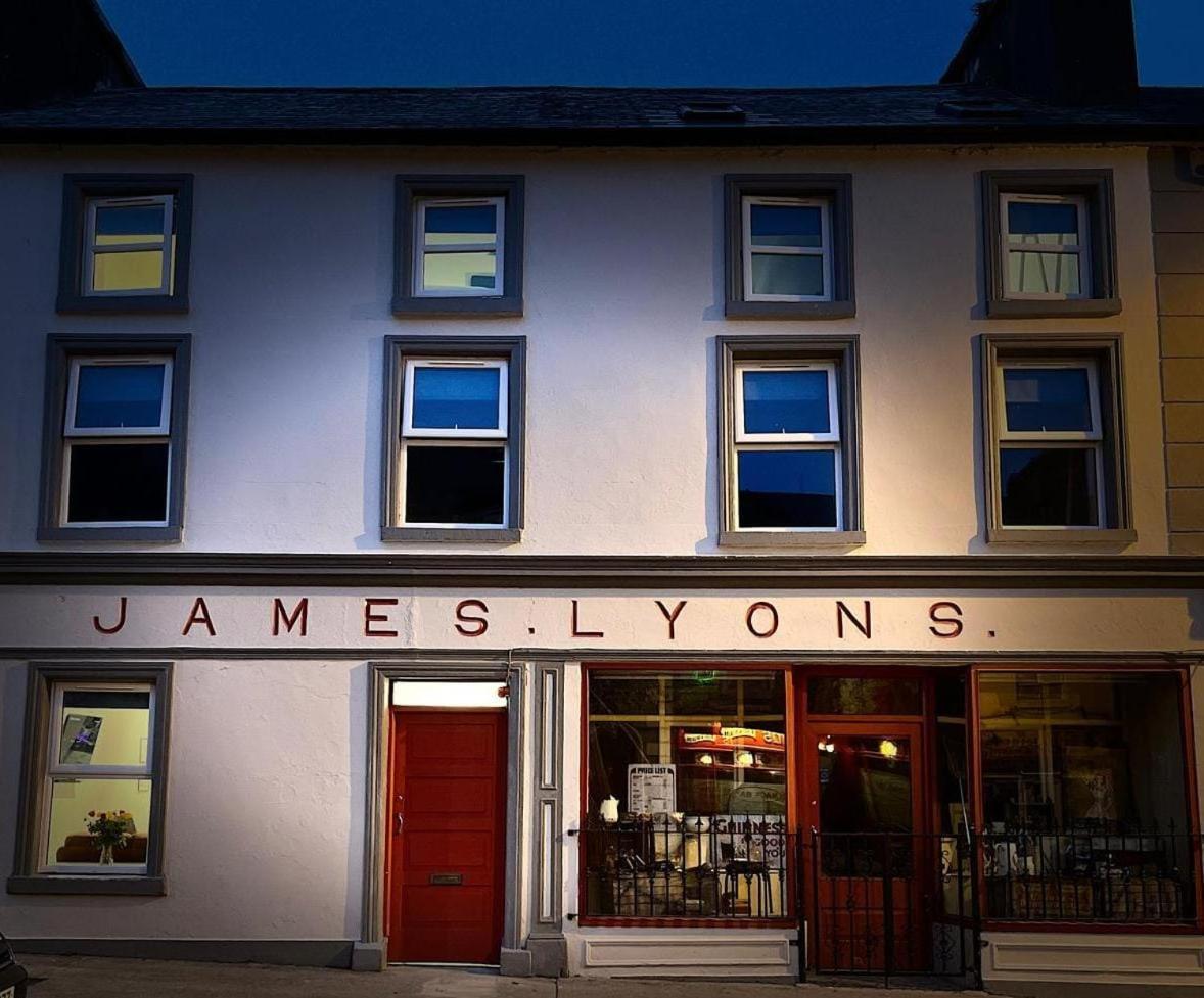 باليهاونيس 'James Lyons' The Old Main St المظهر الخارجي الصورة